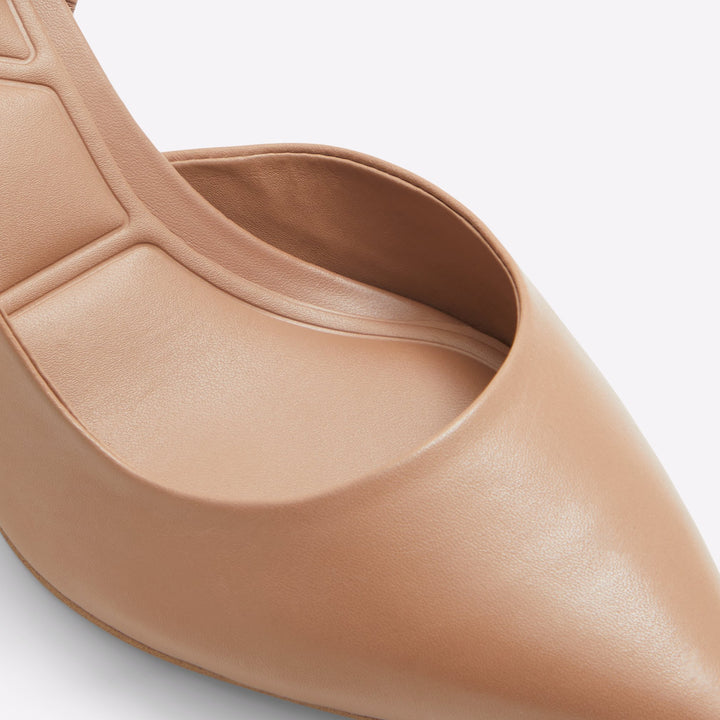 Sapatos em pele bege, salto em bloco - CRULLINA