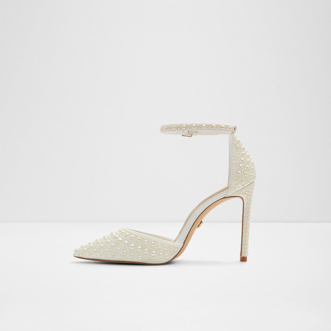 Sapatos em branco, salto fino - DERPERLA