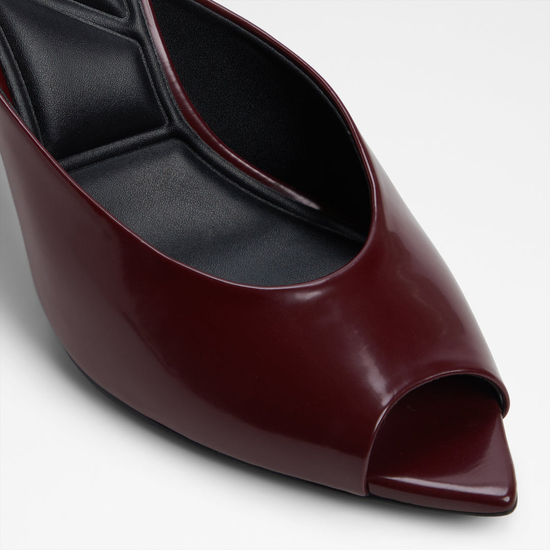 Sandálias em bordô, salto fino - ELENARA