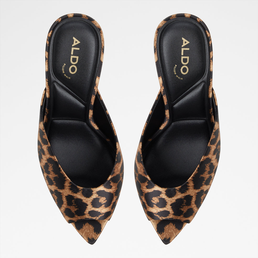 Sandálias em preto, salto fino - ELENARA