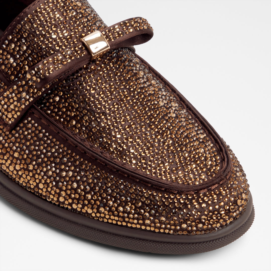 Mocassins rasos em castanho - ELIZIE