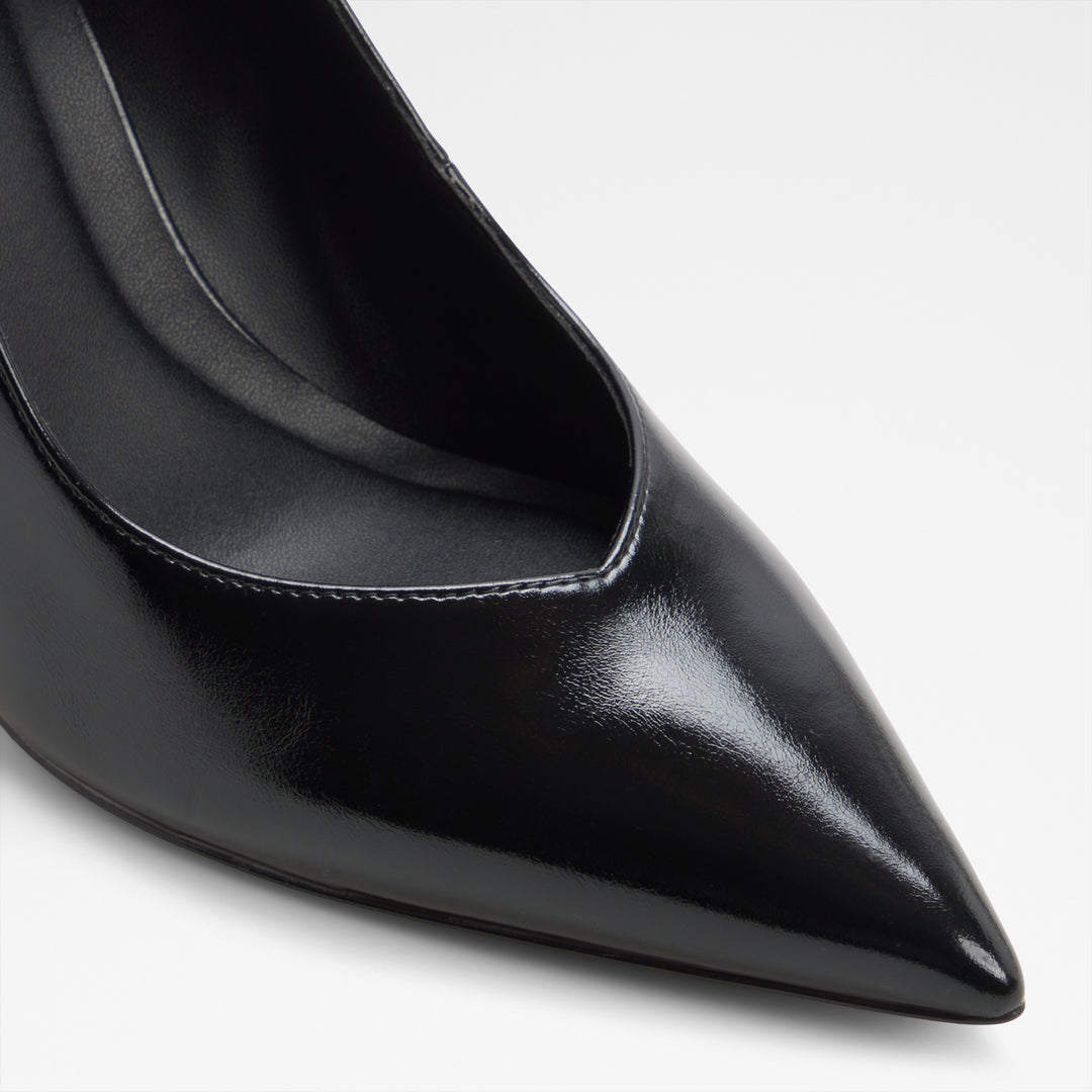 Sapatos em preto, salto fino - ELLENA