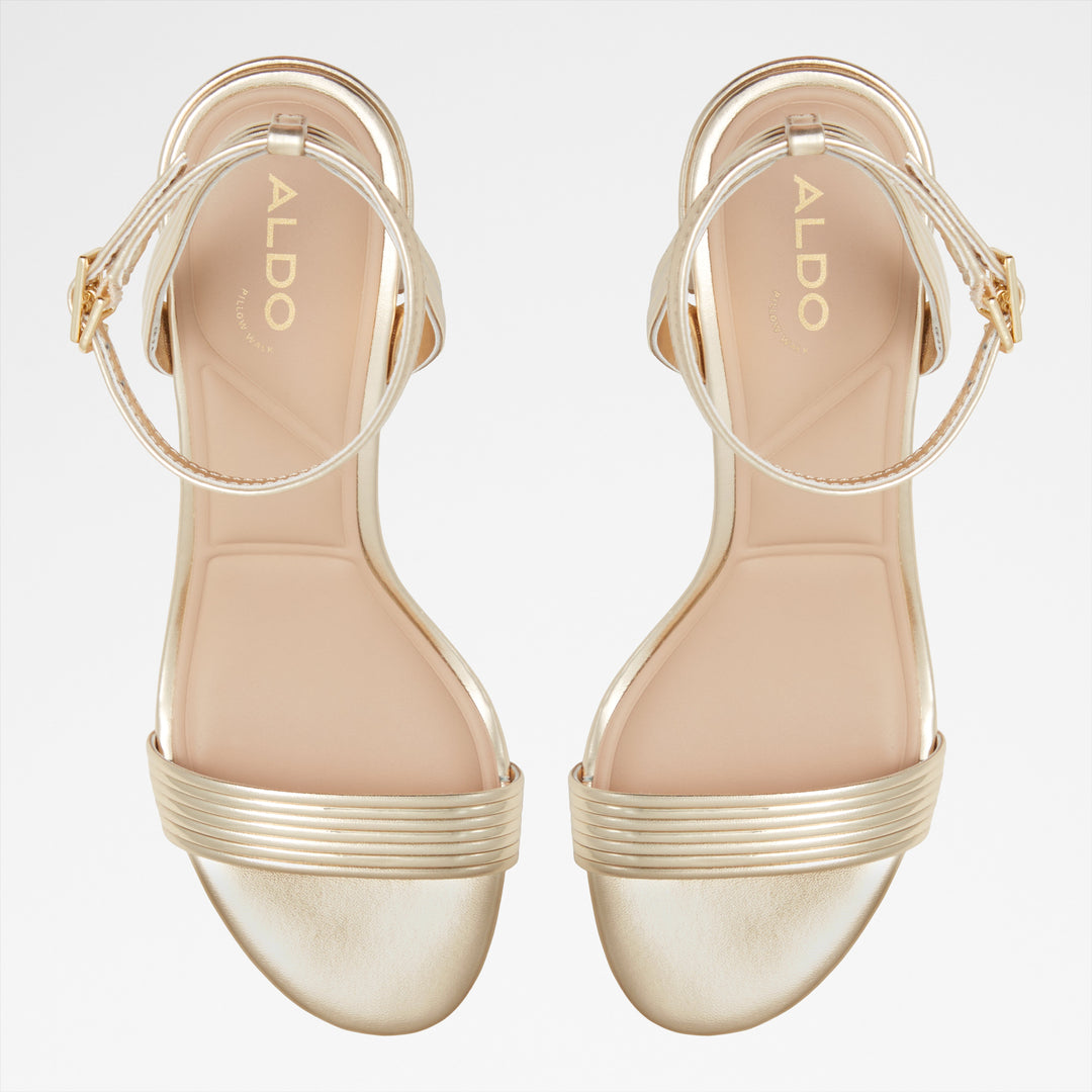 Sandálias em dourado, salto em bloco - EMELDA