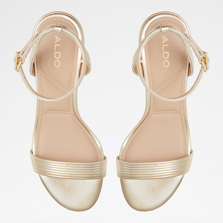 Sandálias em dourado, salto em bloco - EMELDA