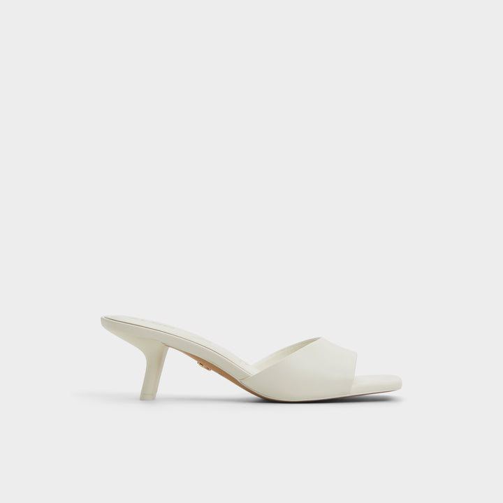 Mules em branco, salto em funil - ENCHANTING