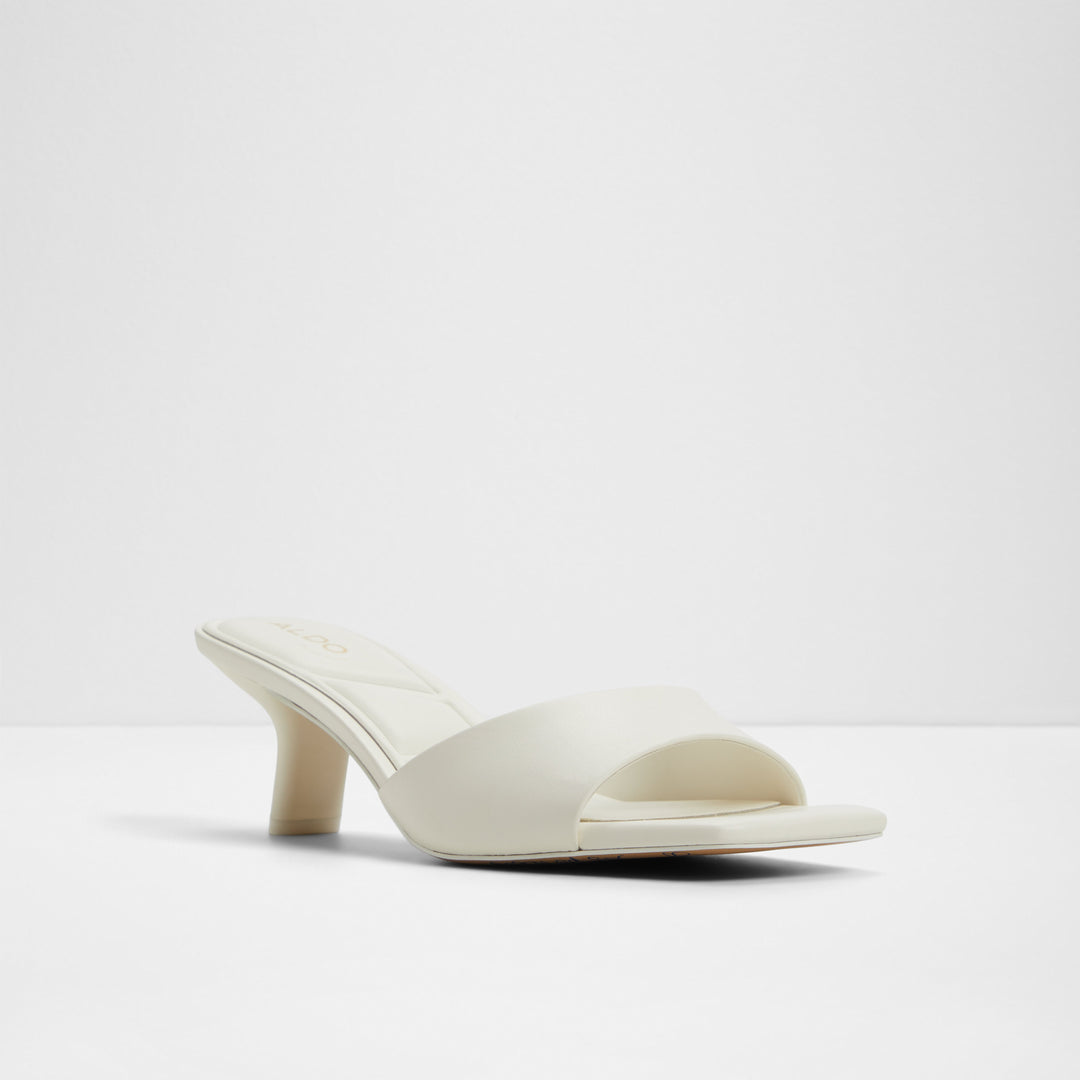 Mules em branco, salto em funil - ENCHANTING
