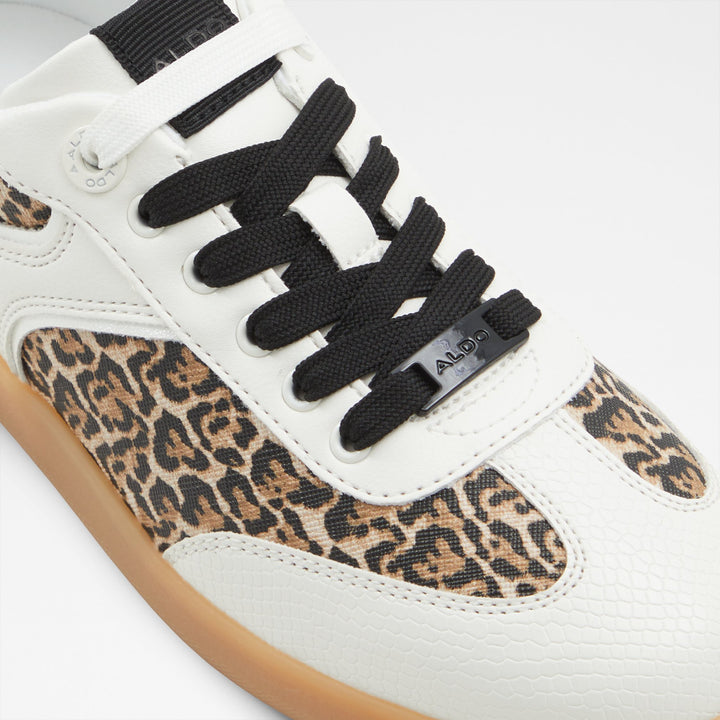 Sapatilhas rasas em branco - ERILG