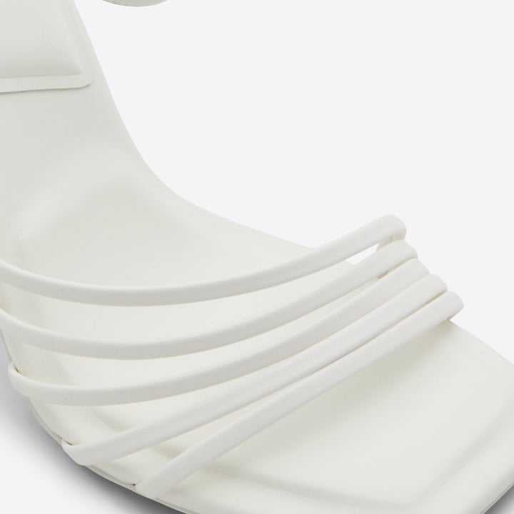 Sandálias em branco, salto em bloco - ESTELA