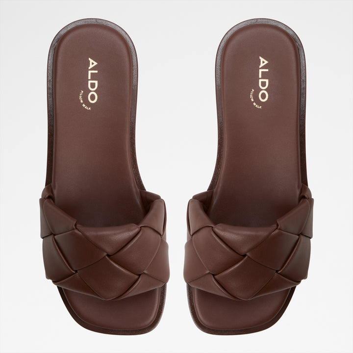 Sandálias rasas em castanho - ESTERELLE