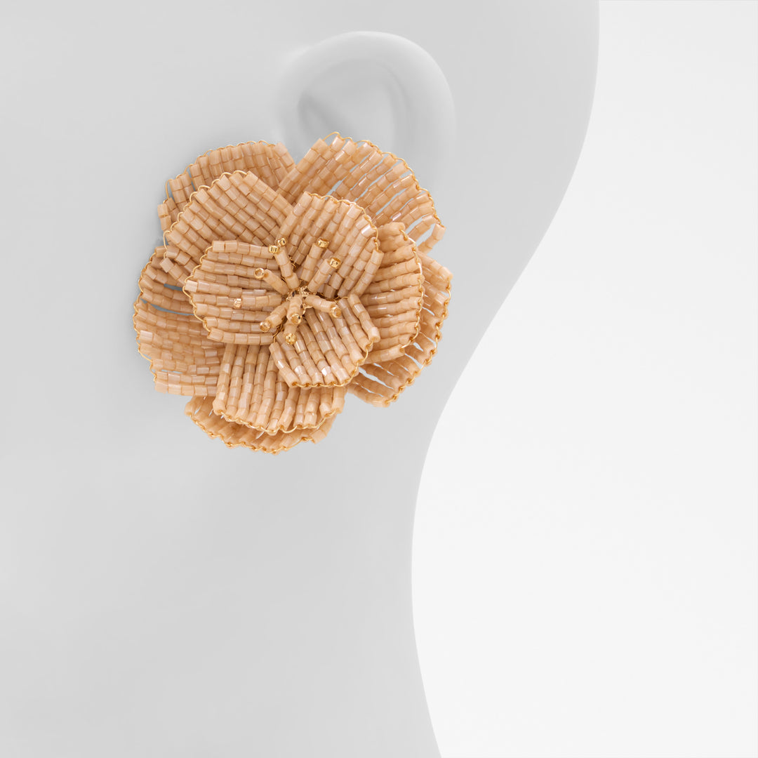 Brincos longos em dourado - FLEURISH