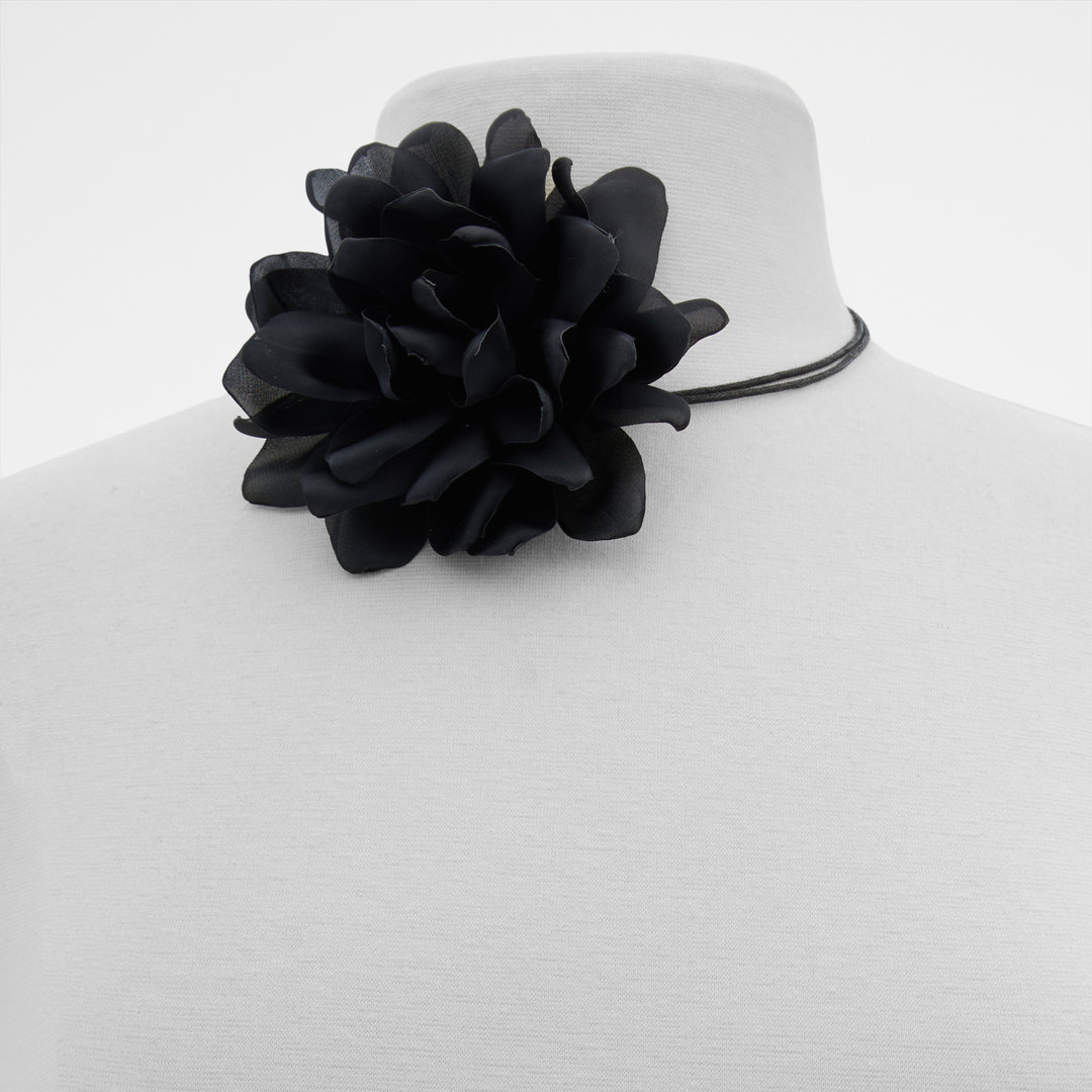 Colar em preto - FLORALGAL