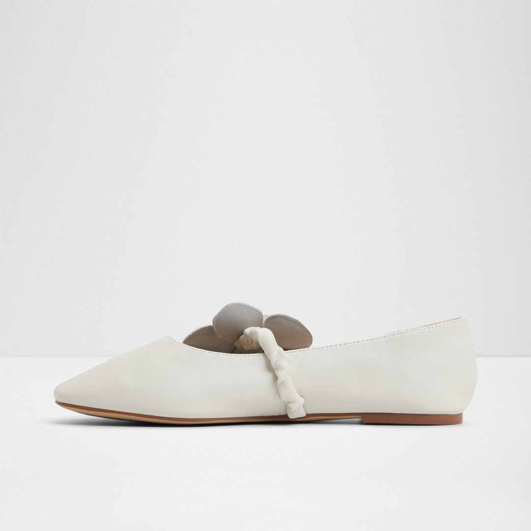 Sapatos rasos em pele branco - FLORALINA