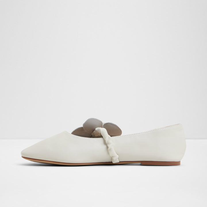 Sapatos rasos em pele branco - FLORALINA