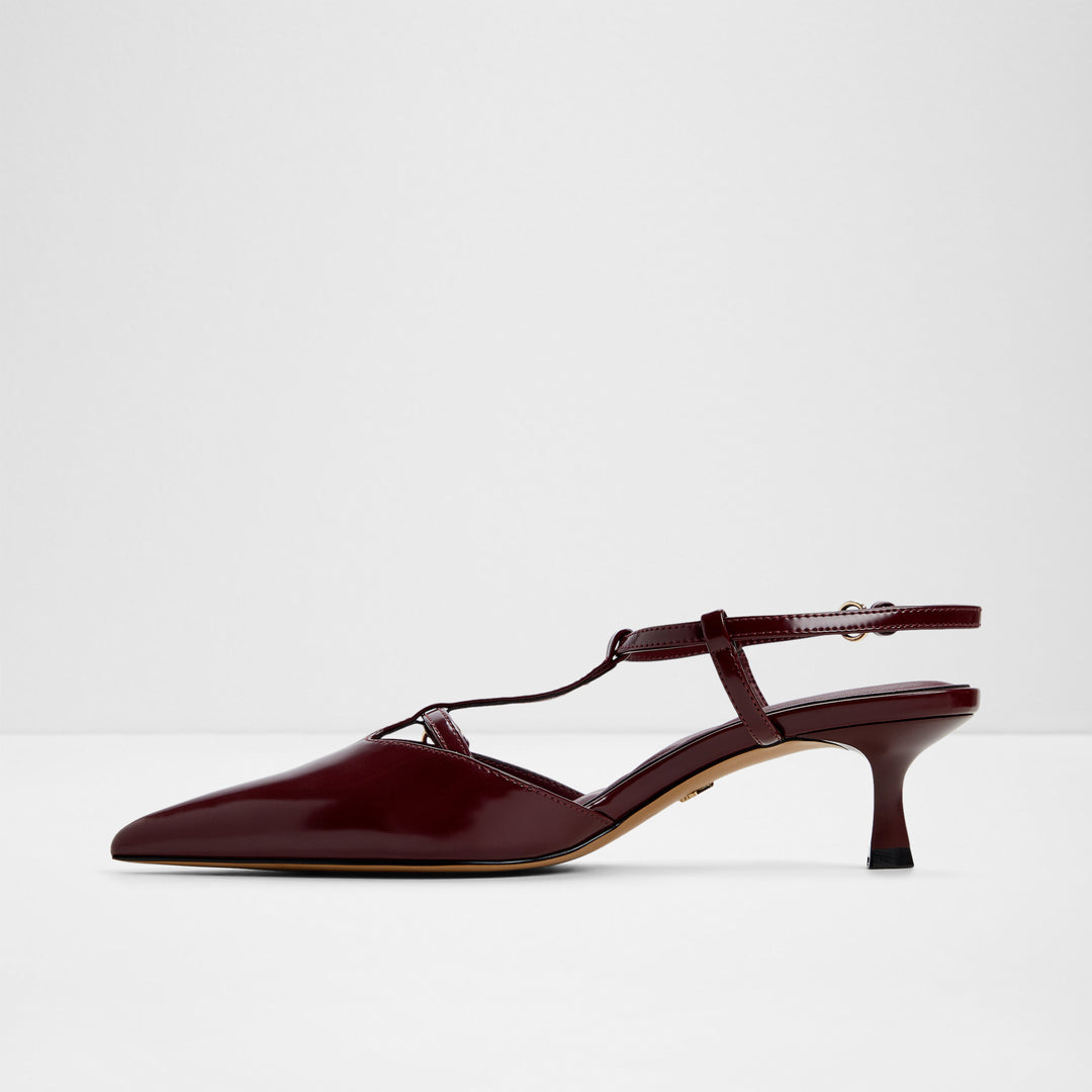 Sapatos em bordô, salto fino - GALATRIX