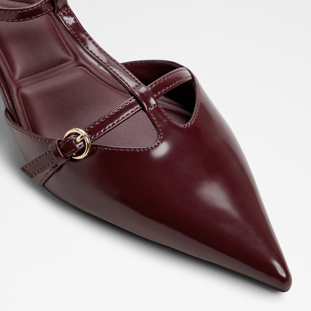 Sapatos em bordô, salto fino - GALATRIX