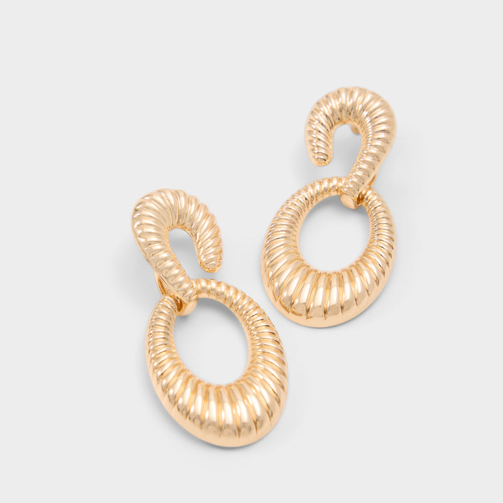 Brincos longos em dourado - GALILEA