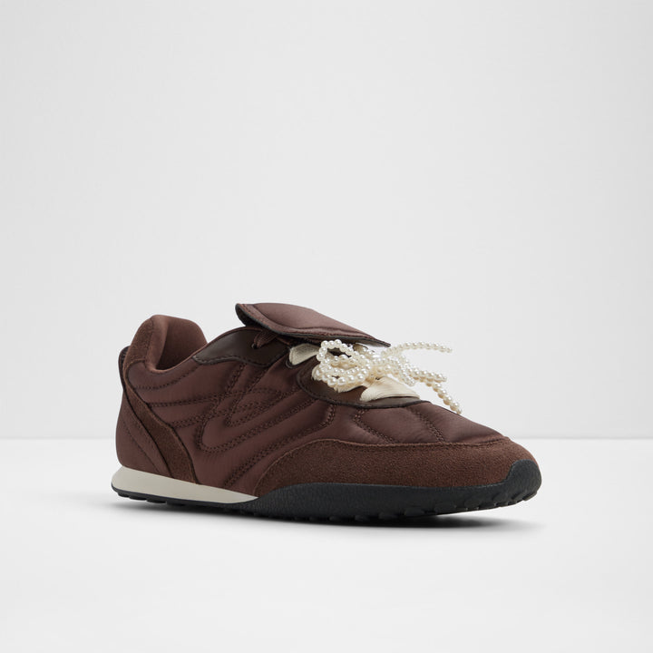 Sapatilhas rasas em castanho - GIALDAN