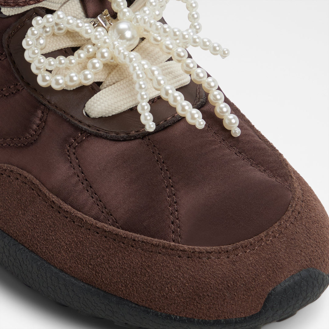 Sapatilhas rasas em castanho - GIALDAN