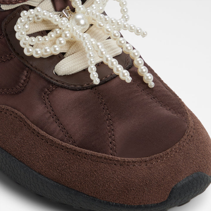 Sapatilhas rasas em castanho - GIALDAN