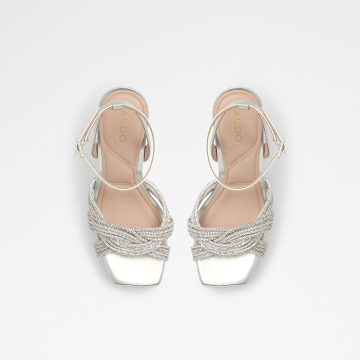 Sandálias em prateado, salto em funil - GLIMMA