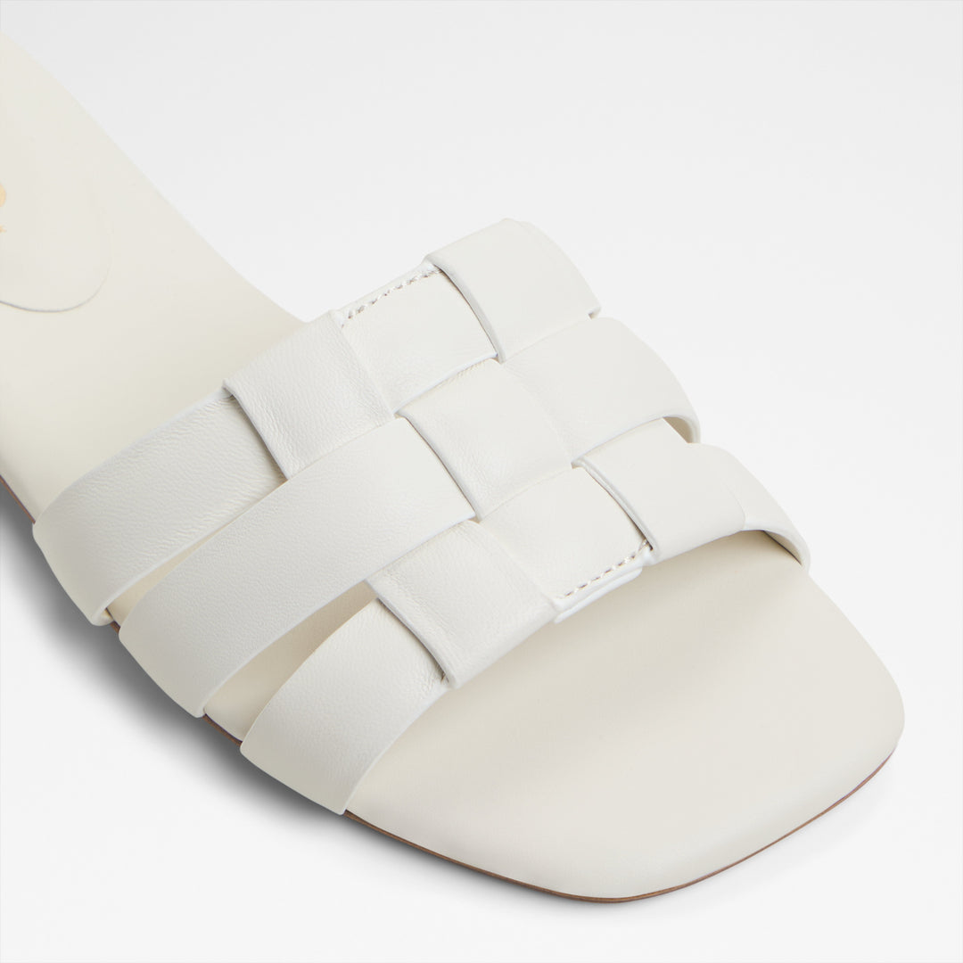 Sandálias rasas em pele branco - GOTOSANDAL