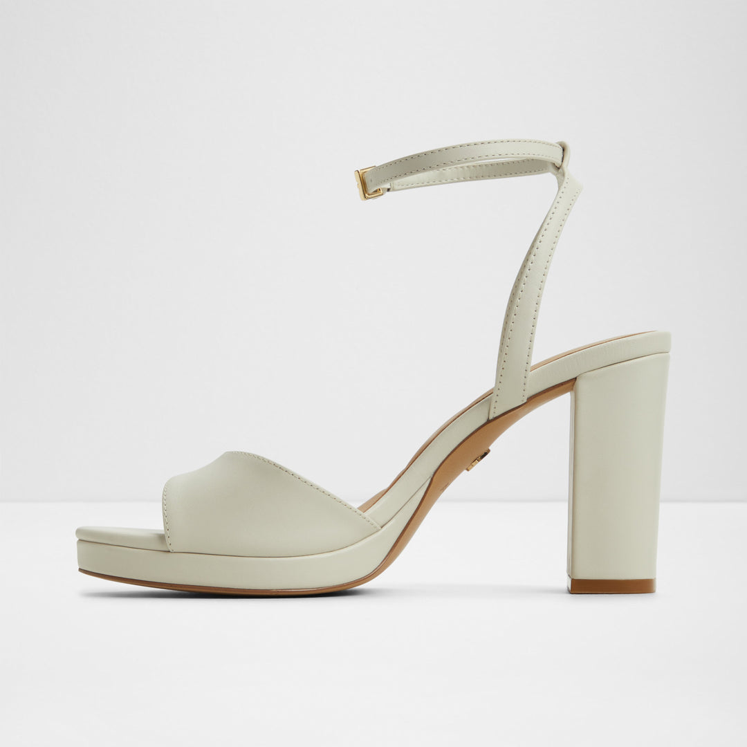 Sandálias em pele branco cru, salto em bloco - GRACIOUS