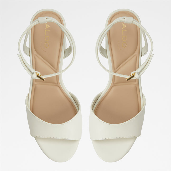 Sandálias em pele branco cru, salto em bloco - GRACIOUS