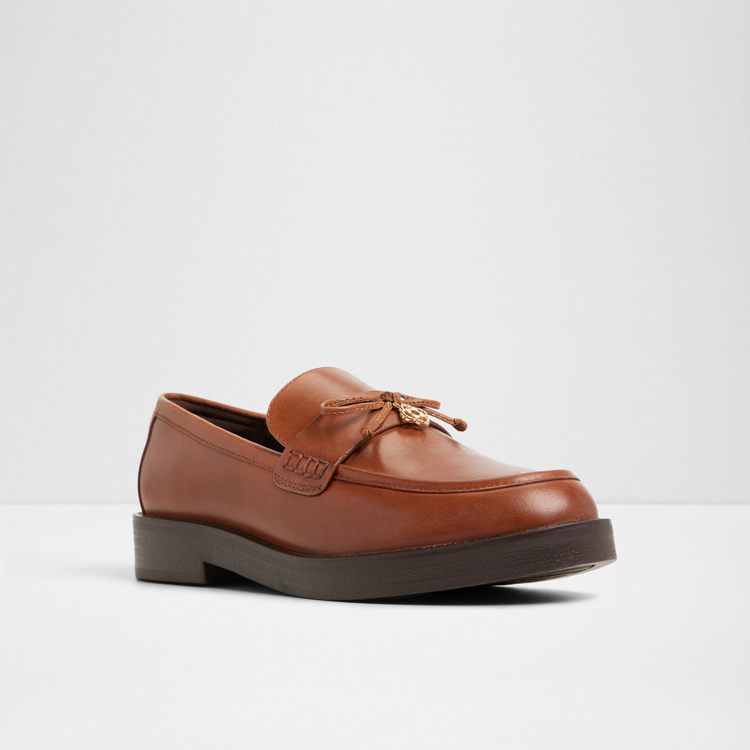 Mocassins rasos em pele cognac - GWAJAR