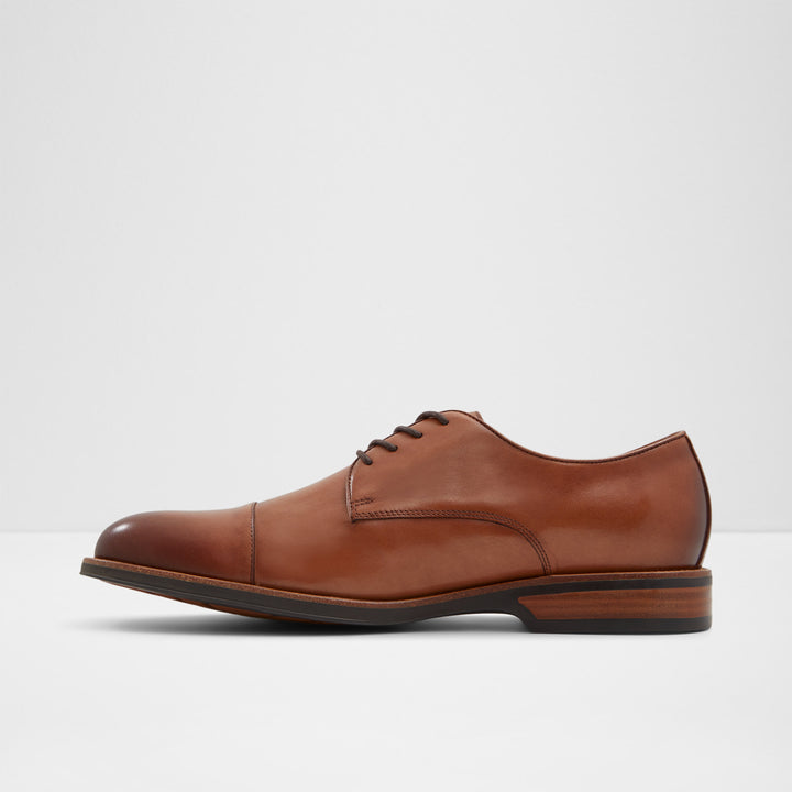 Sapatos clássicos em pele cognac - HANKS