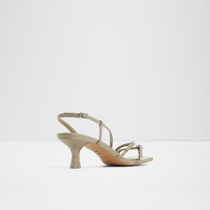 Sandálias em verniz verde, salto em funil - HARLIE