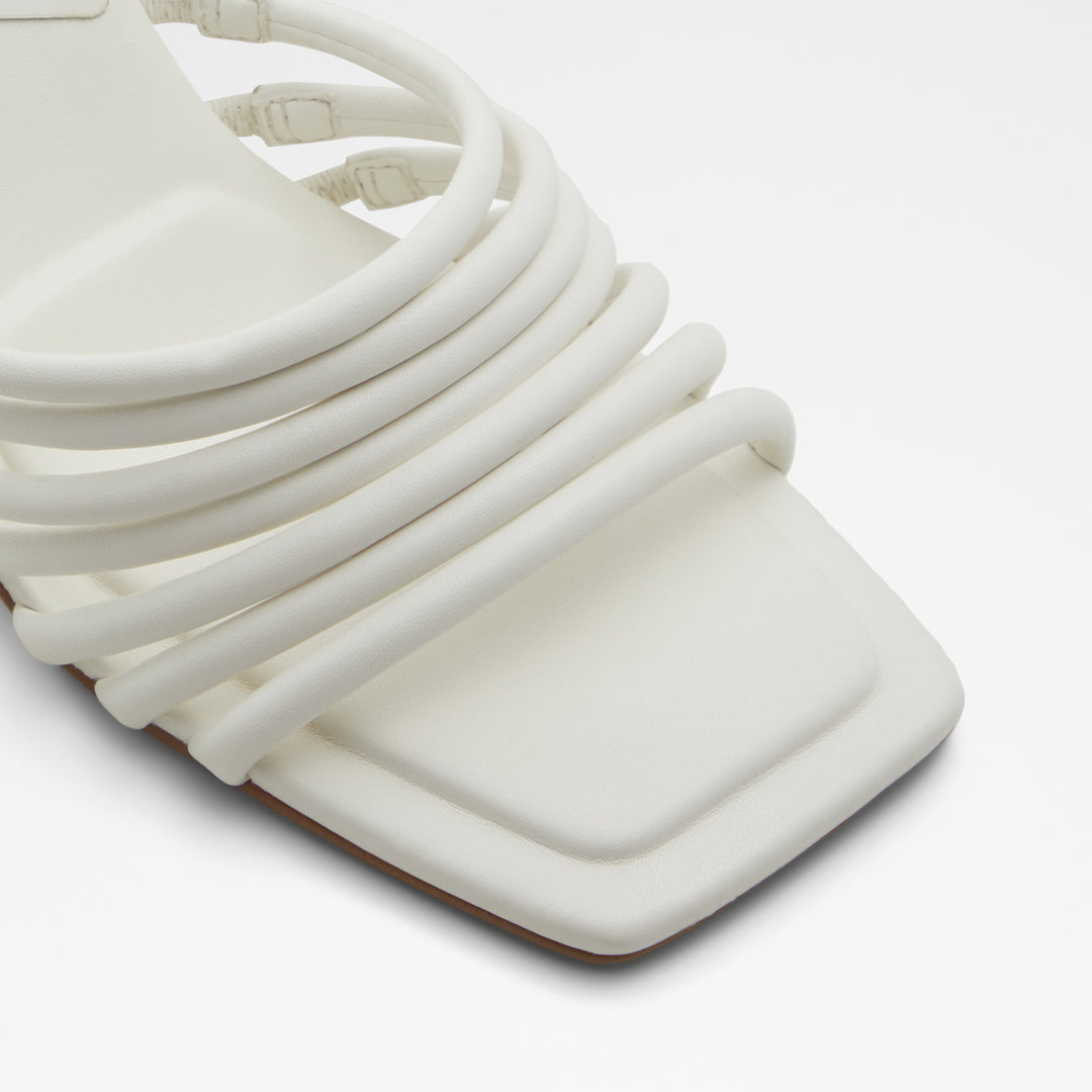 Mules em branco, salto fino - HARPA