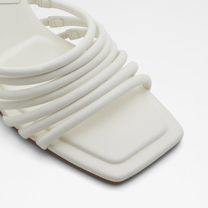 Mules em branco, salto fino - HARPA