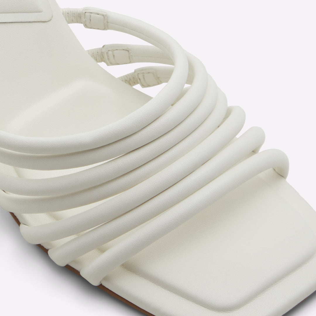 Mules em branco, salto fino - HARPA