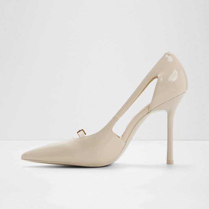 Sapatos em verniz branco cru, salto fino - HERBEY