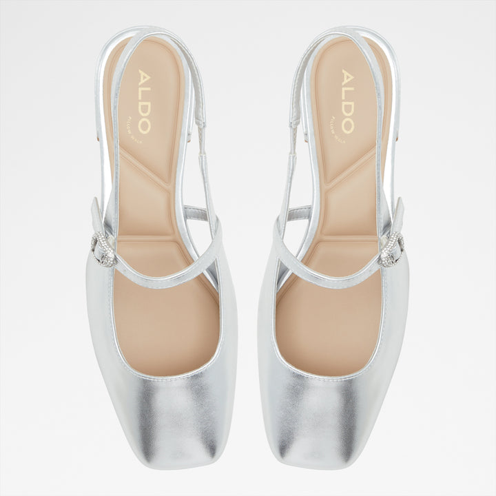 Sapatos rasos em prateado - HUGUETTE