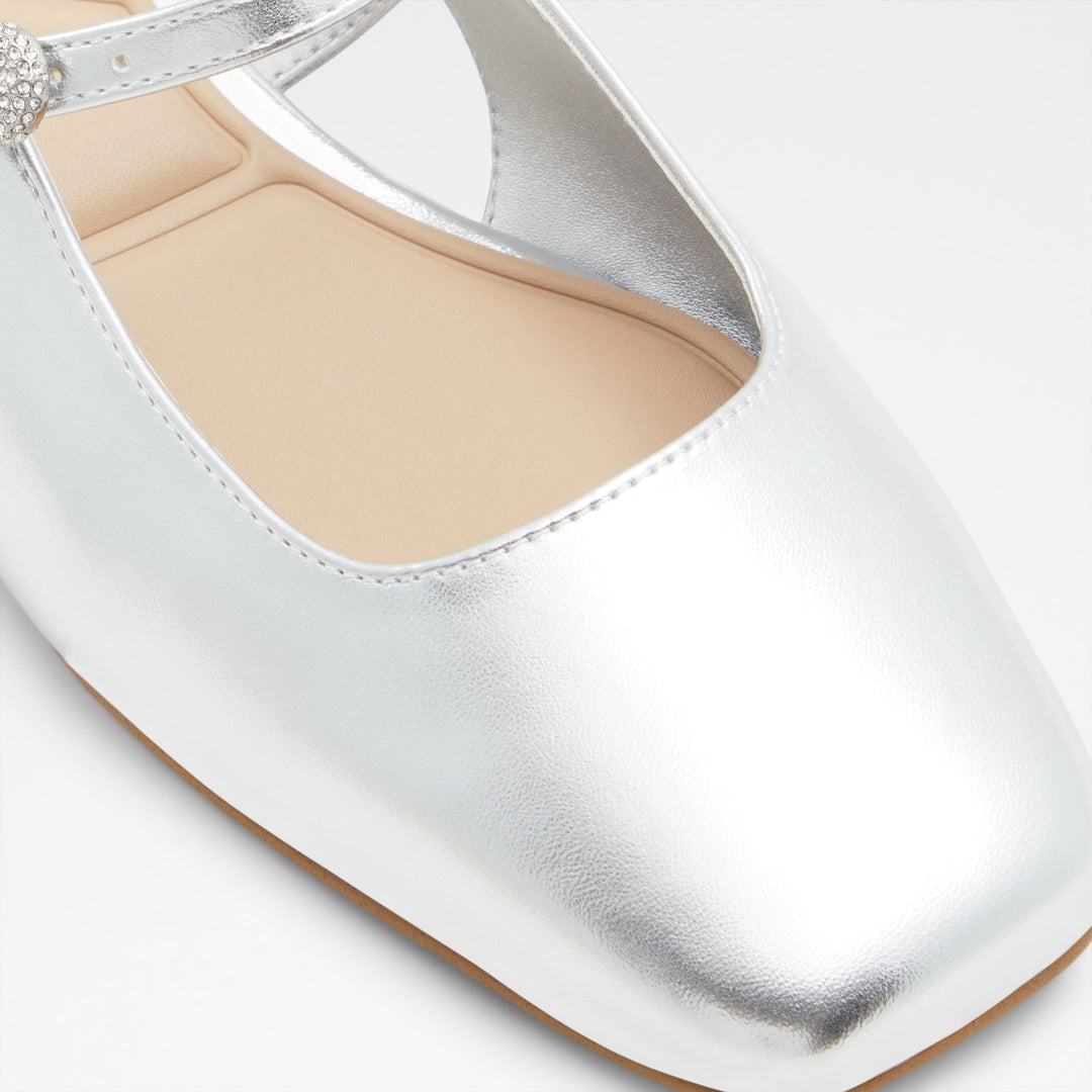 Sapatos rasos em prateado - HUGUETTE