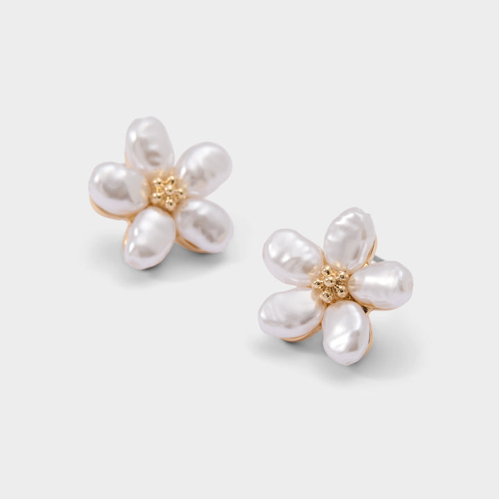 Brincos curtos em branco - ICELYNN