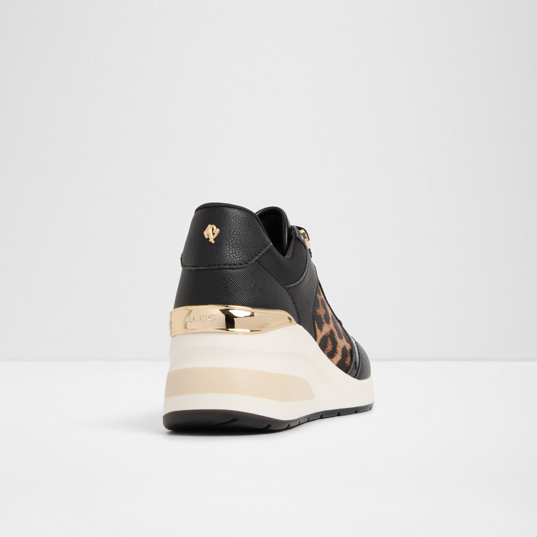 Sapatilhas de cunha em preto - ICONISTEP