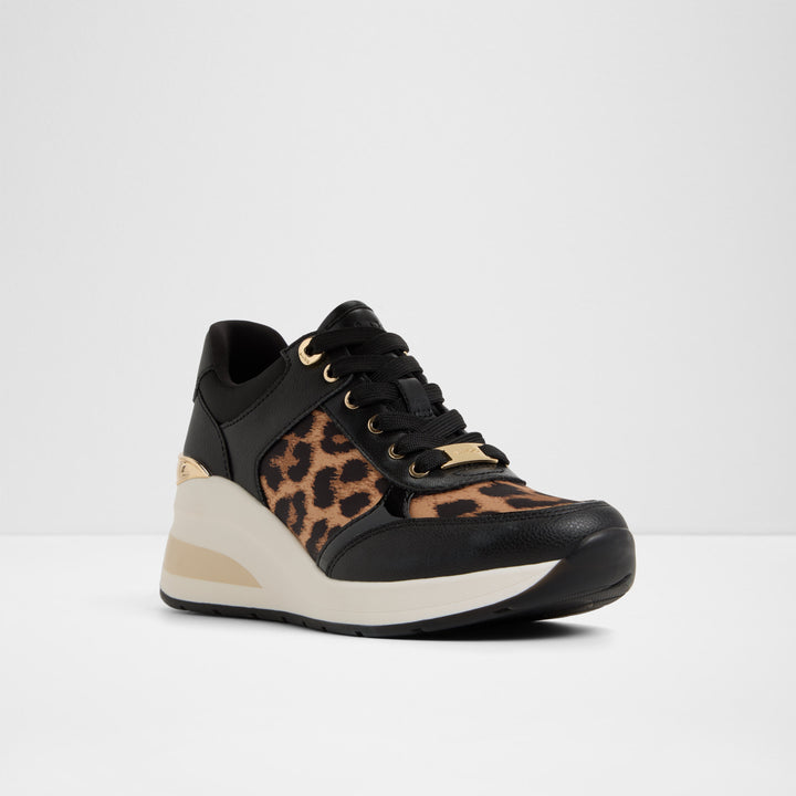 Sapatilhas de cunha em preto - ICONISTEP