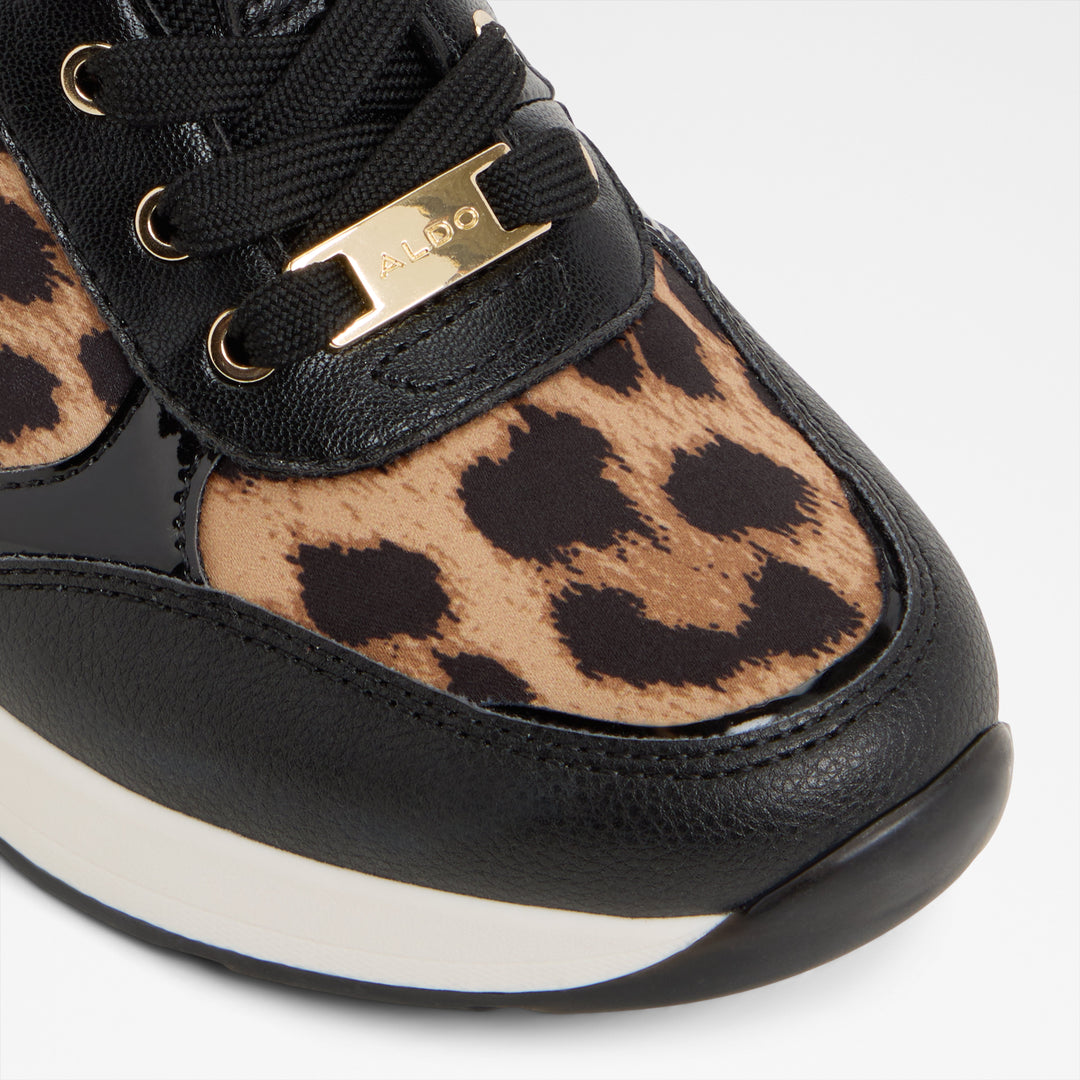 Sapatilhas de cunha em preto - ICONISTEP