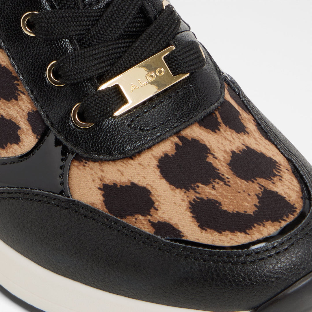 Sapatilhas de cunha em preto - ICONISTEP