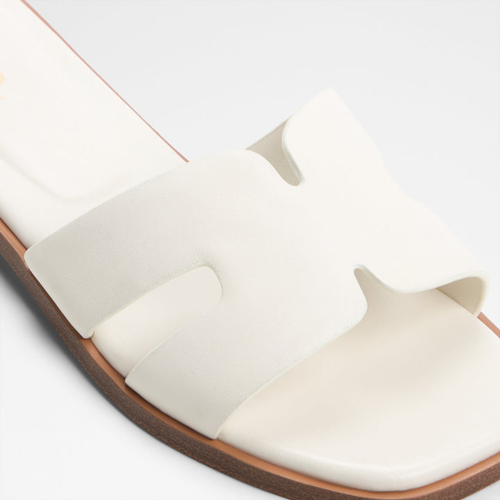 Sandálias rasas em pele branco - ITSANDAL