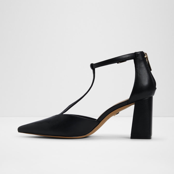 Sapatos em preto, salto em bloco - JESABEL