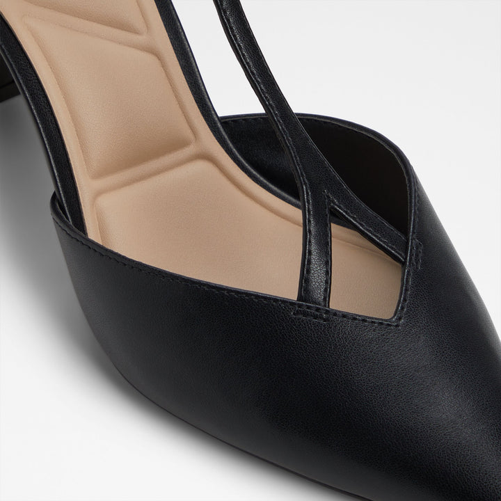 Sapatos em preto, salto em bloco - JESABEL