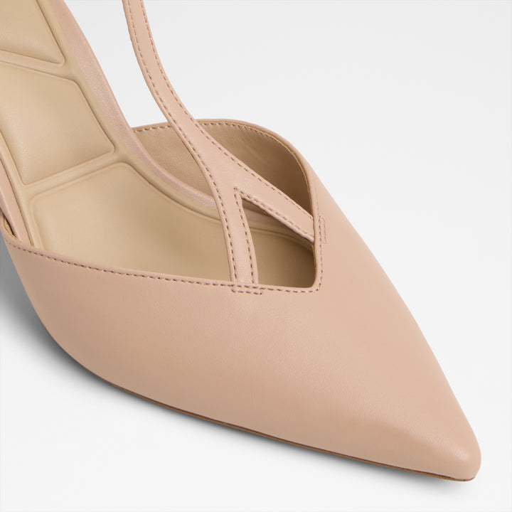 Sapatos em bege, salto em bloco - JESABEL