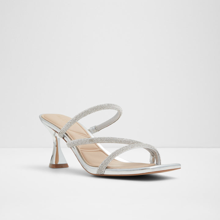Mules em prateado, salto em funil - JEWELLA