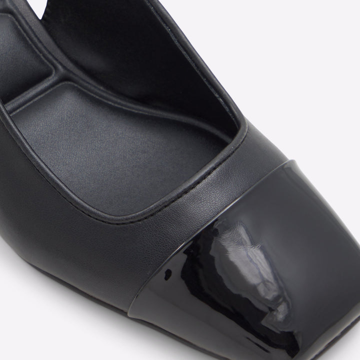 Sapatos em preto, salto em bloco - JILL