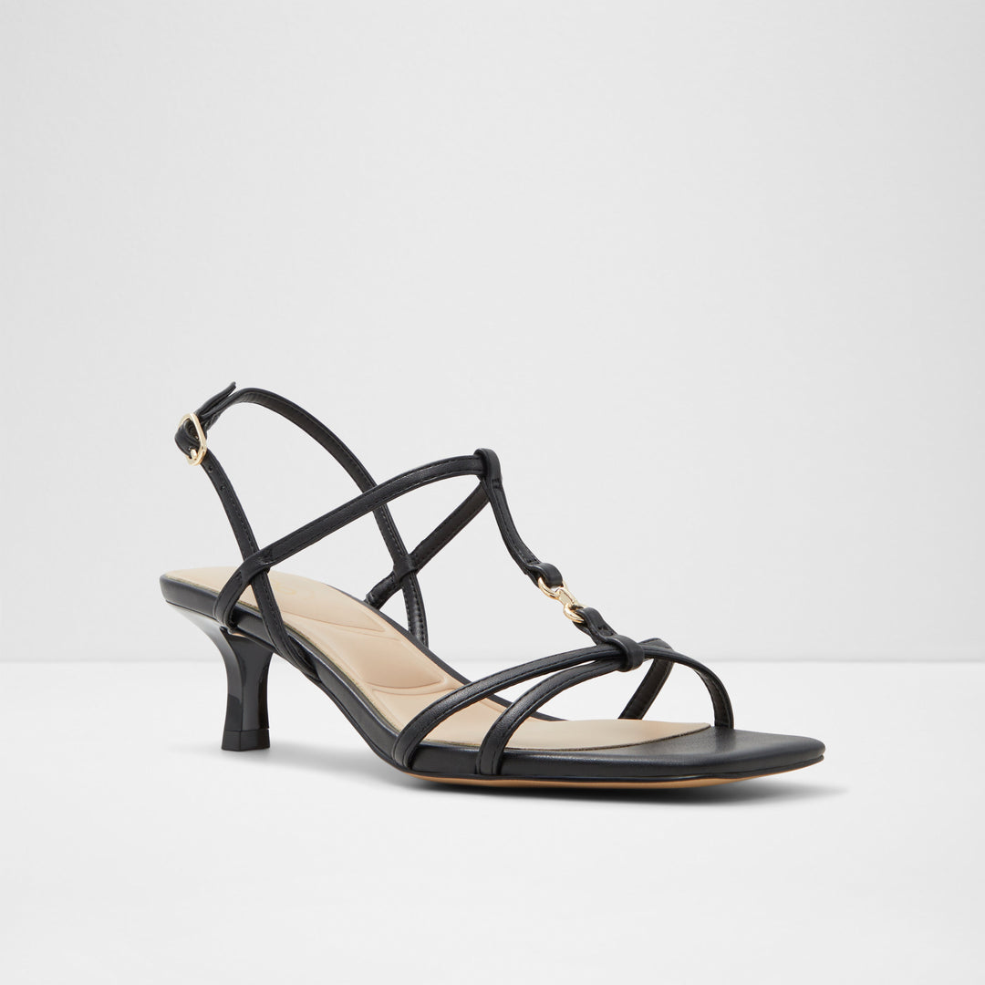 Sandálias em preto, salto fino - JOSEFINA