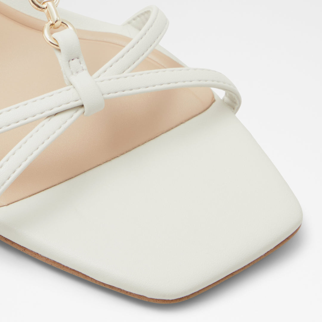Sandálias em branco, salto fino - JOSEFINA