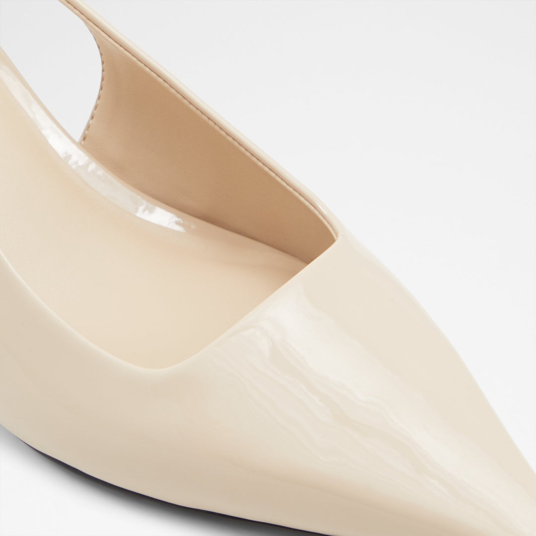 Sapatos em verniz bege, salto em funil - JOSITA